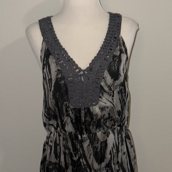 Pattern dress - Picture 2 of 4